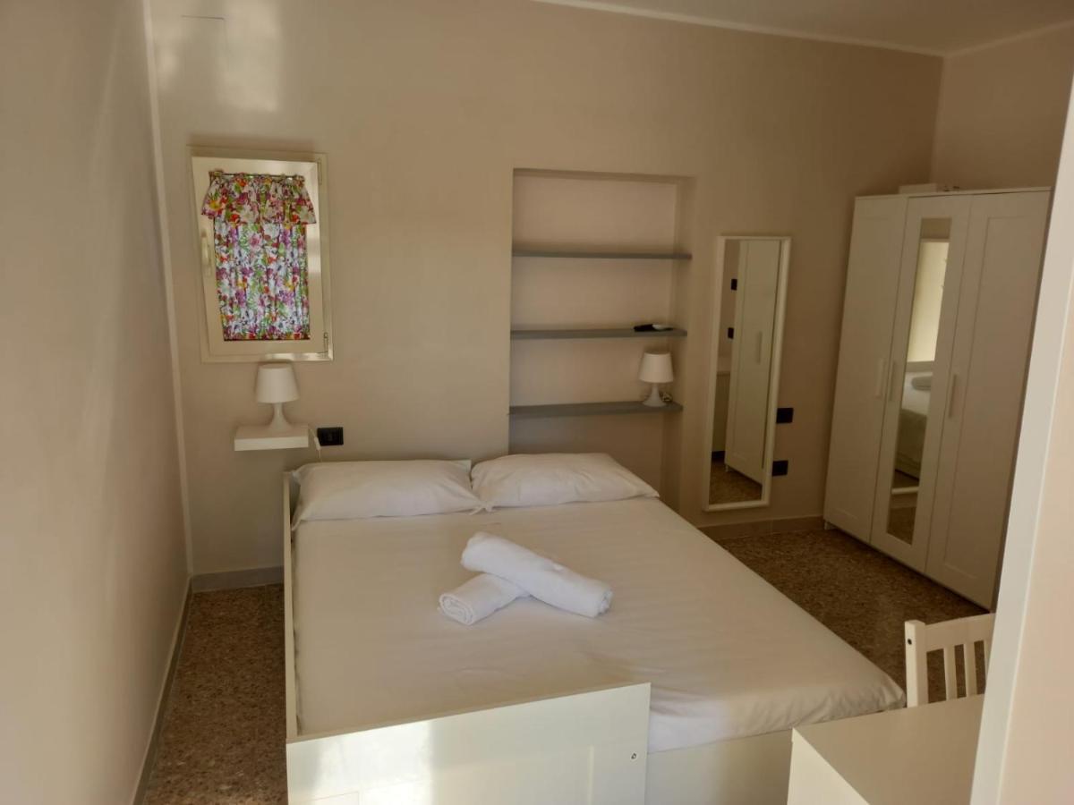Green Sea Bed & Breakfast Elena Marina ภายนอก รูปภาพ